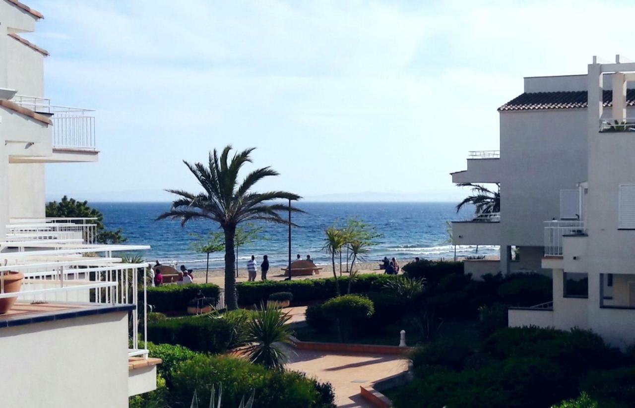 Residencia Platja De Roses Apartman Kültér fotó