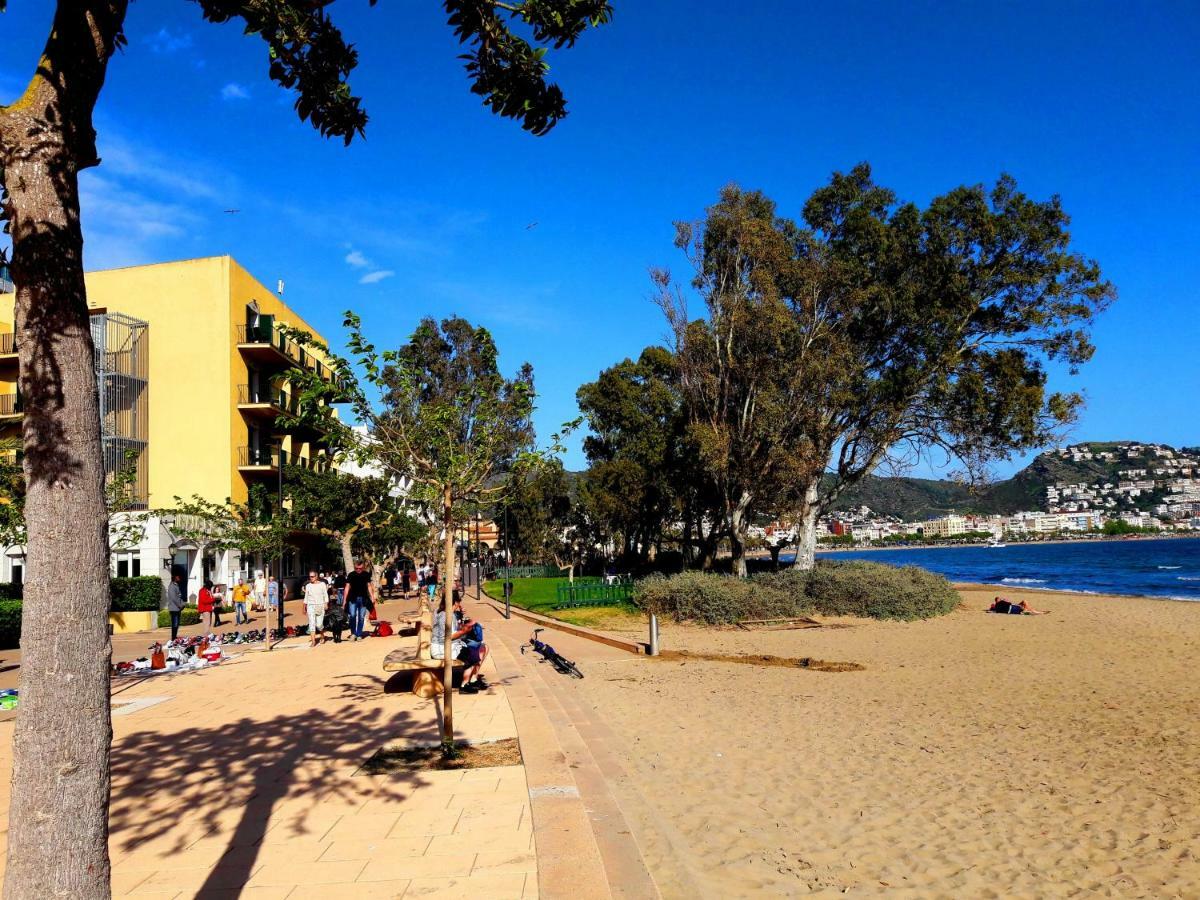 Residencia Platja De Roses Apartman Kültér fotó
